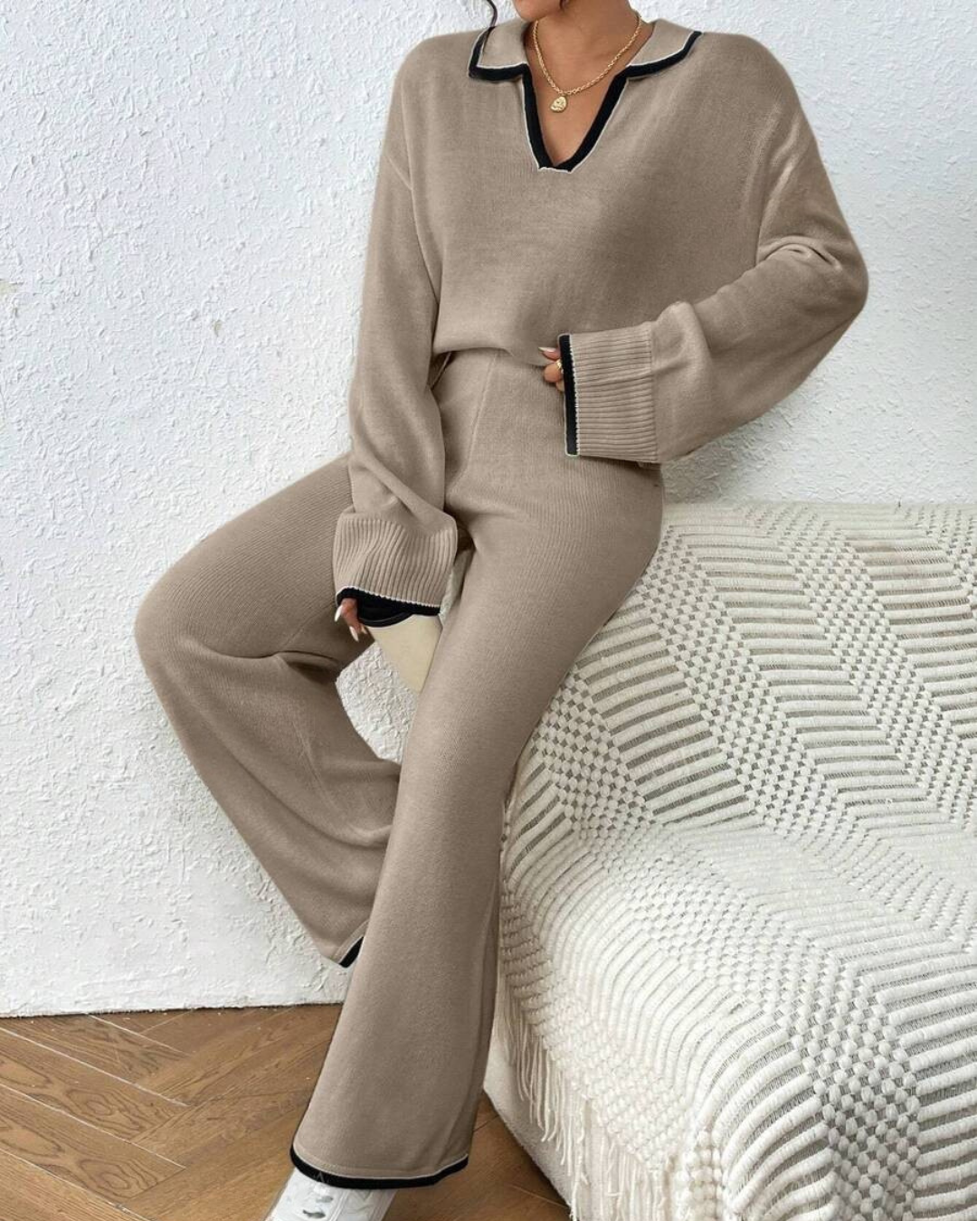 2-Piece Jersey and Trousers Set with Contrast Color Finish