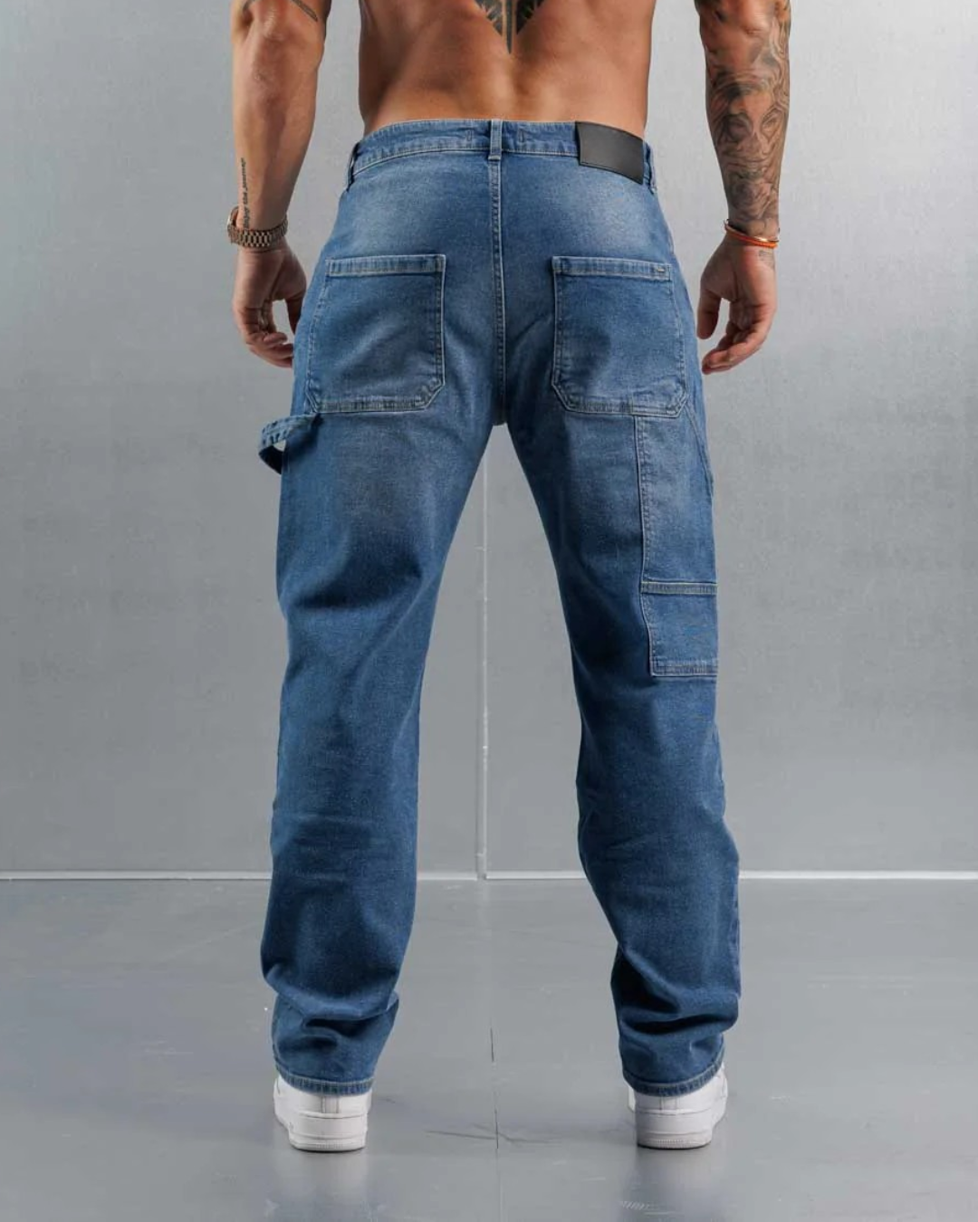 Loose-fitting trousers for men