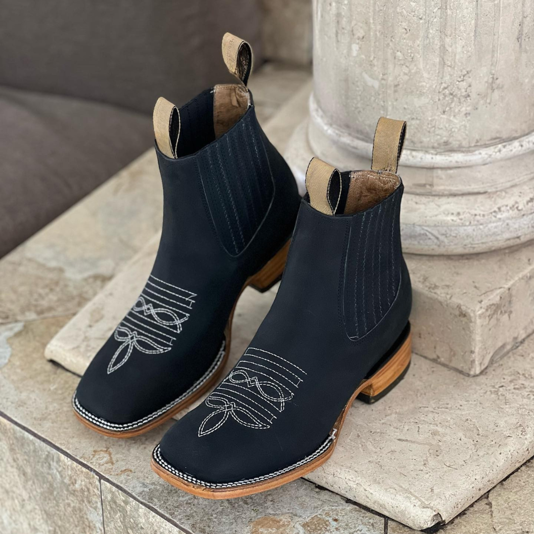 Canvas boots with sturdy soles