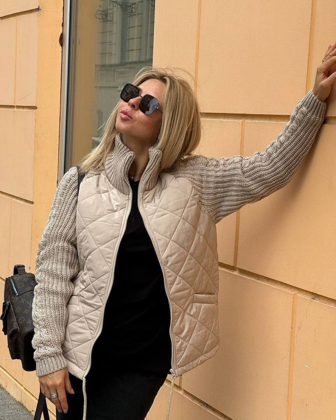 Casual long-sleeved coat with zip fastening for women