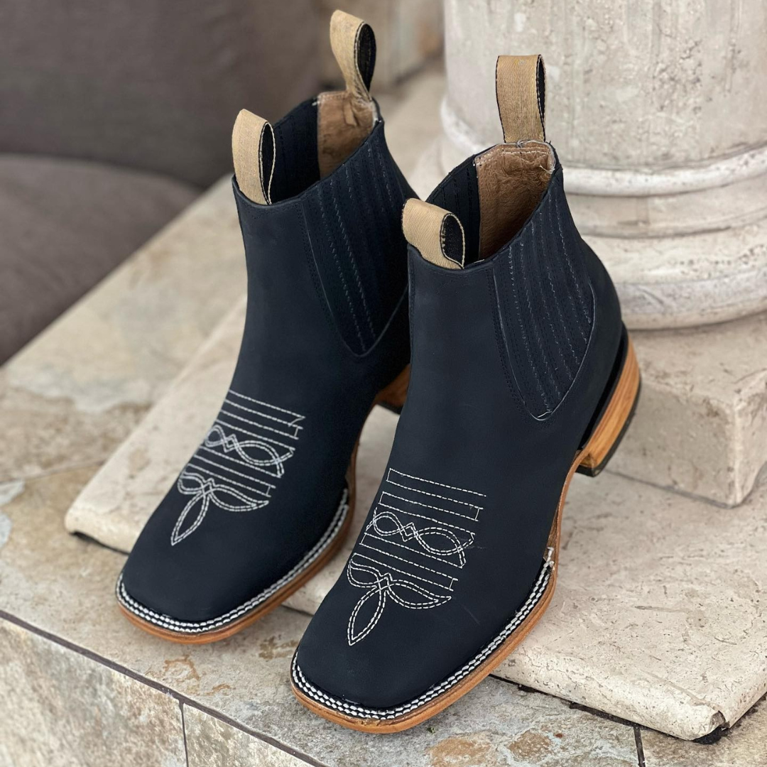 Canvas boots with sturdy soles