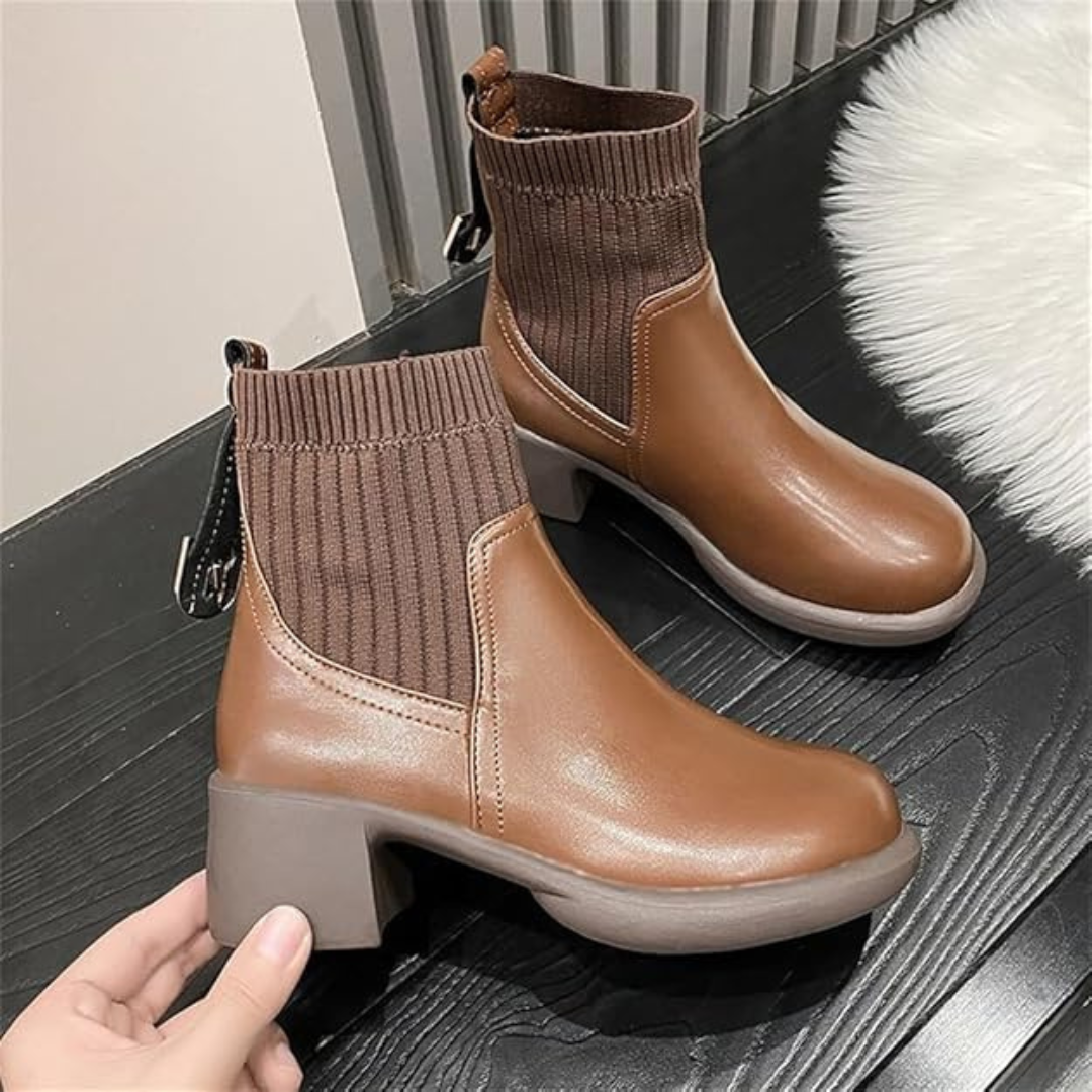 Women's short boots in soft leather with stretch fabric