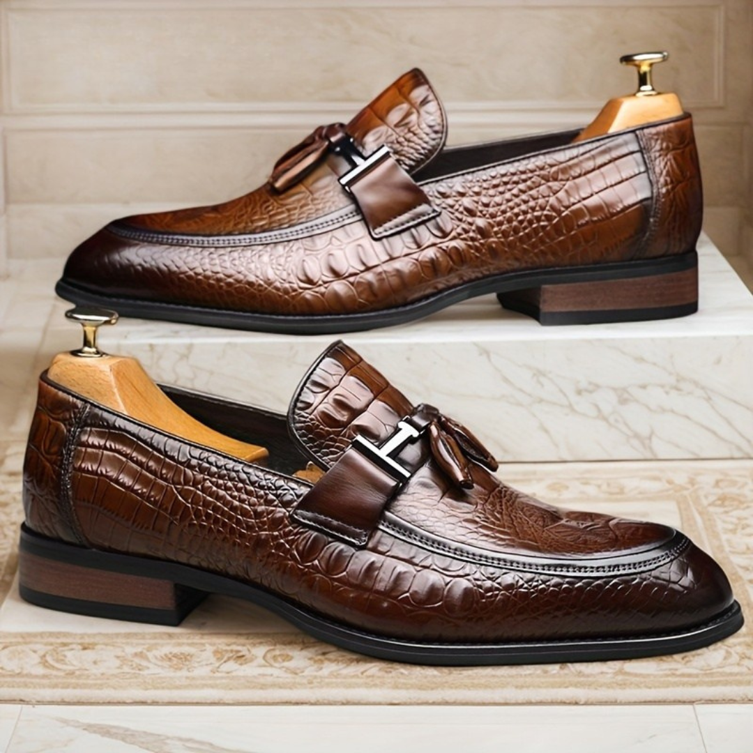 Ergonomic leather loafers with textured design for men