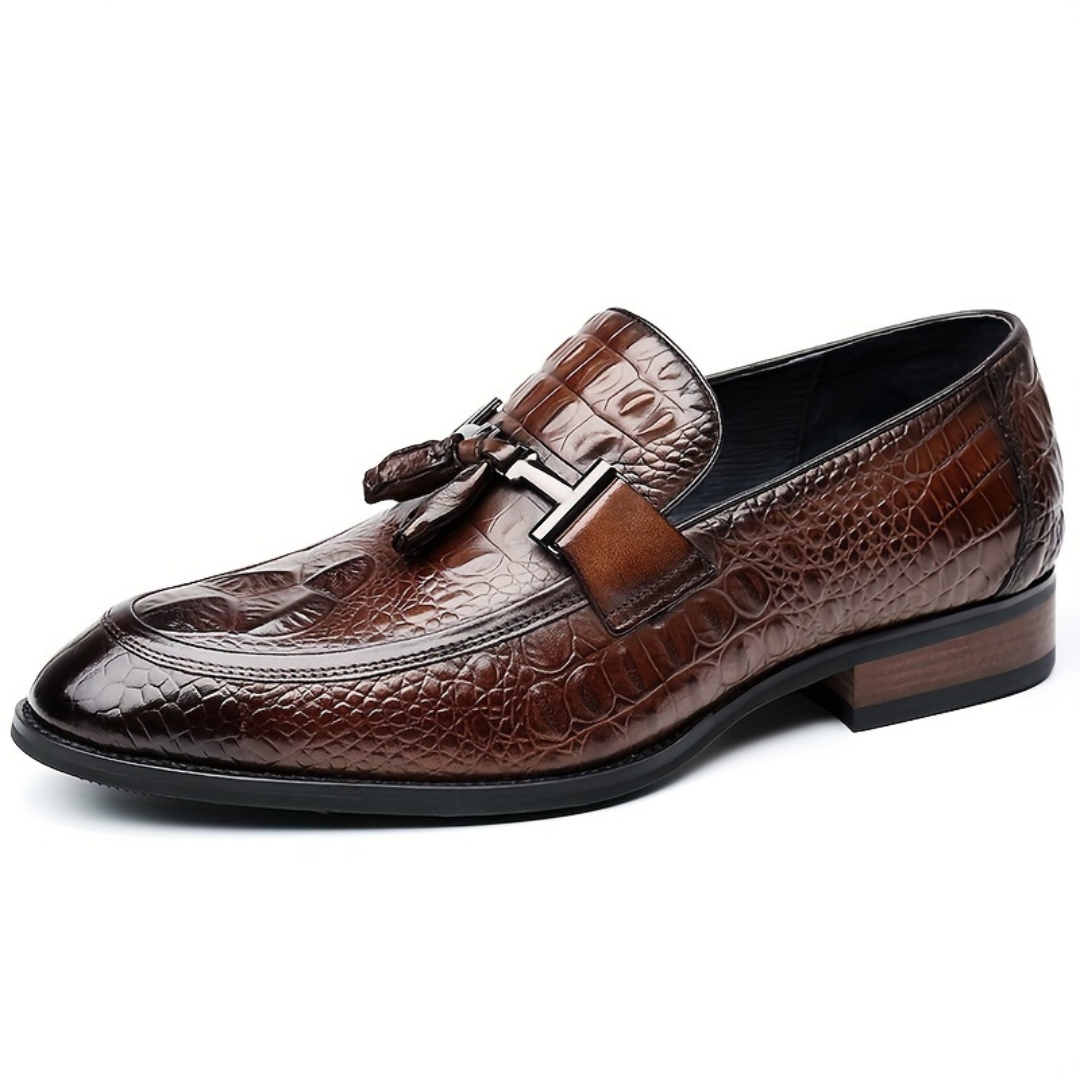 Ergonomic leather loafers with textured design for men