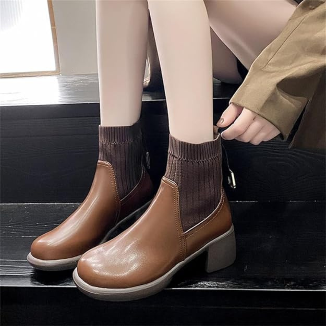 Women's short boots in soft leather with stretch fabric