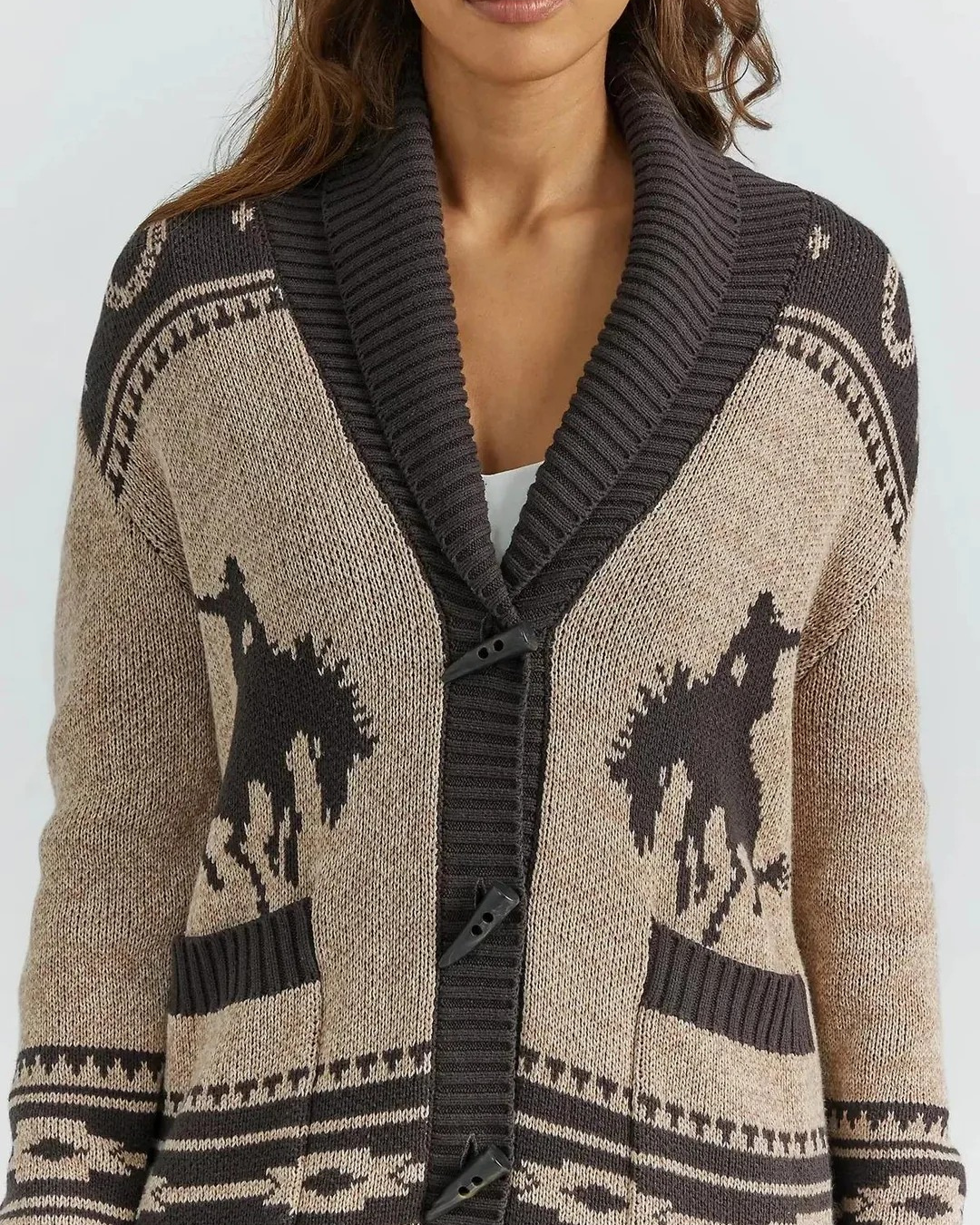 Punto Shelter with Horseman Design for Your Free Spirit