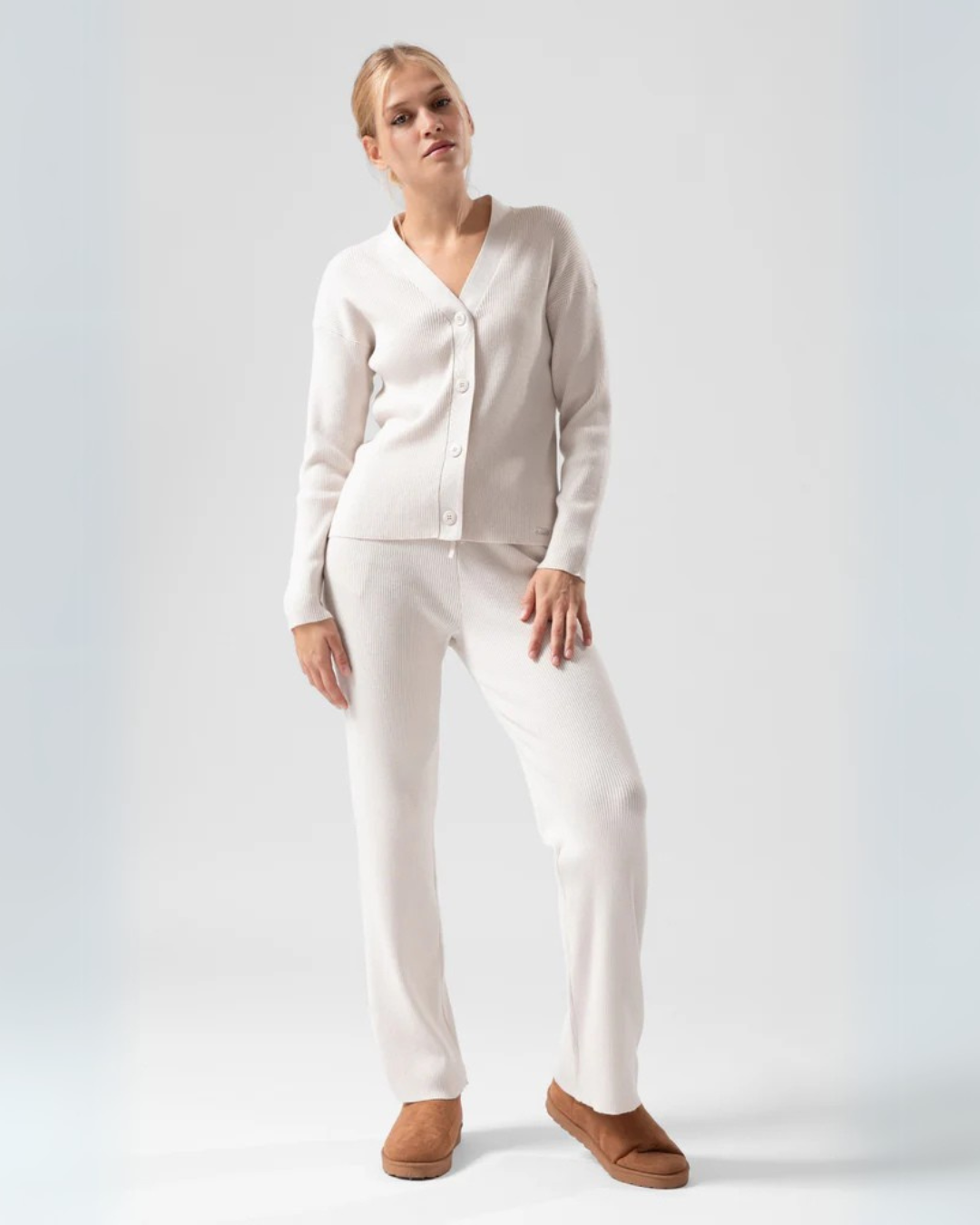 Two-Piece Ribbed Knit Cardigan and Pants Set for Style and Comfort