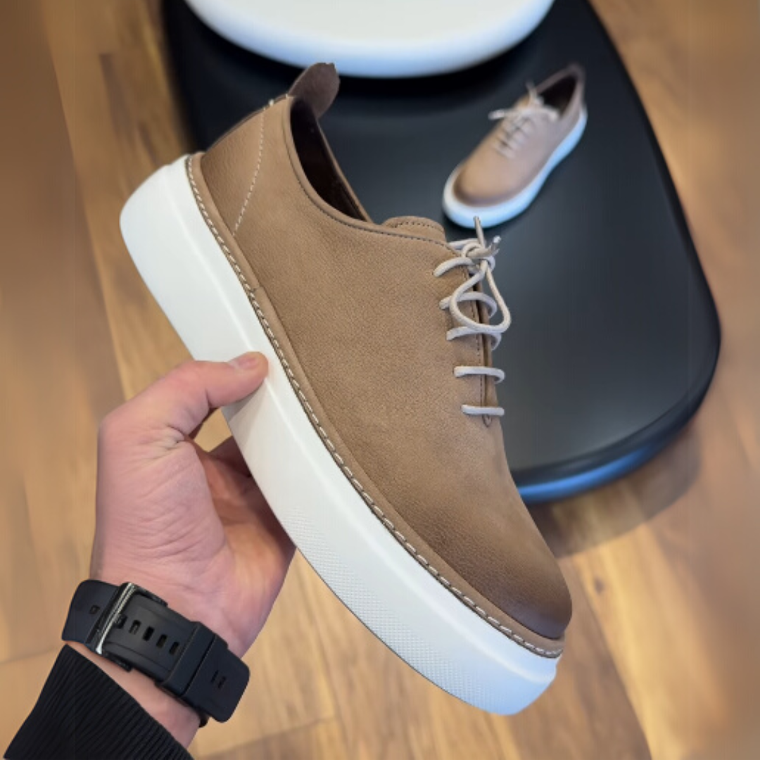 Men's trainers with ergonomic non-slip soles