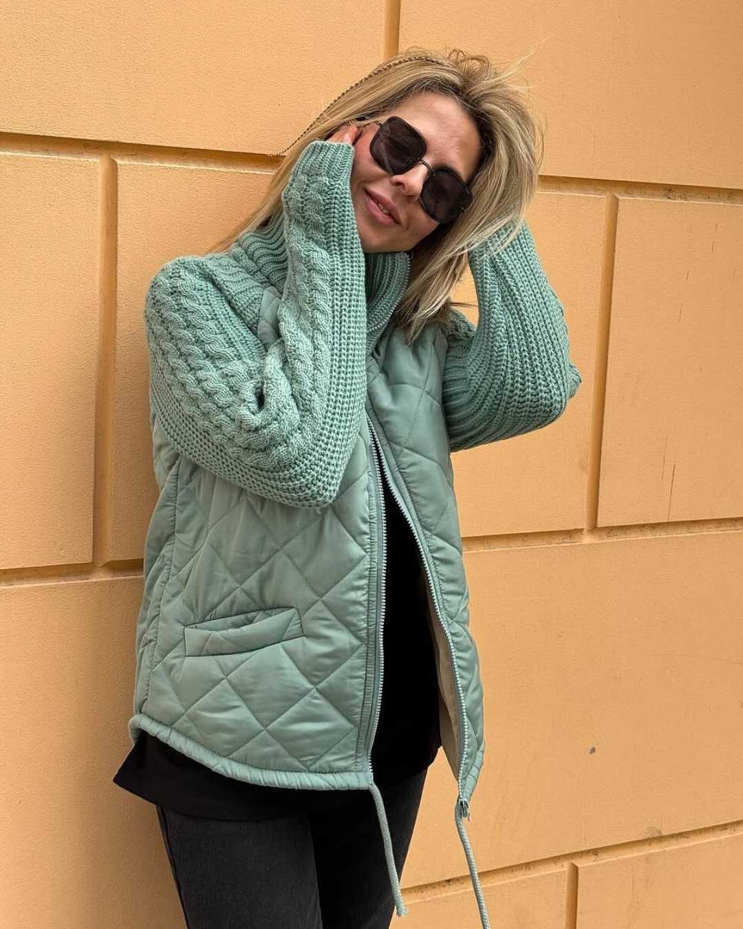 Casual long-sleeved coat with zip fastening for women