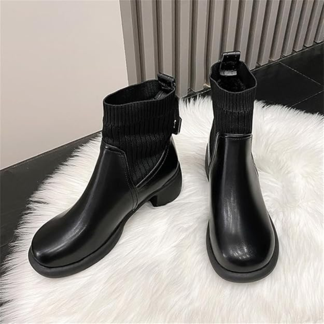 Women's short boots in soft leather with stretch fabric