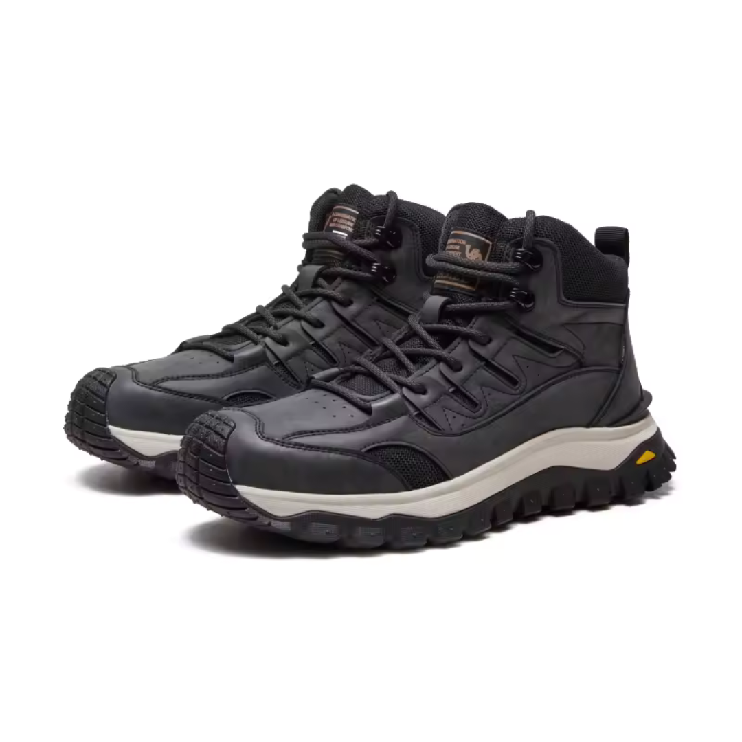 Men's hiking boots with ergonomic soles