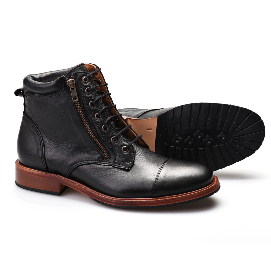 Vintage casual boots with adjustable fastening for men