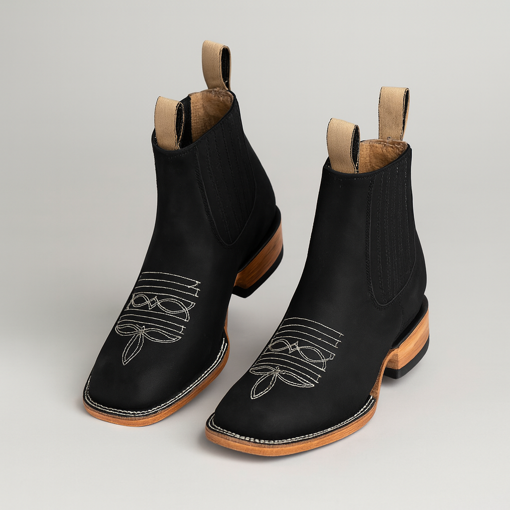 Men's canvas boots with sturdy soles