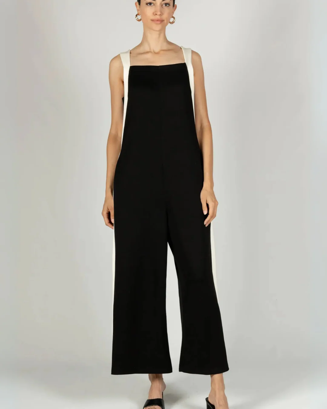 Elegant Jumpsuit with Fringe and Side Pockets