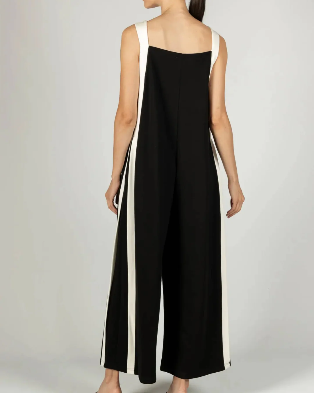 Elegant Jumpsuit with Fringe and Side Pockets