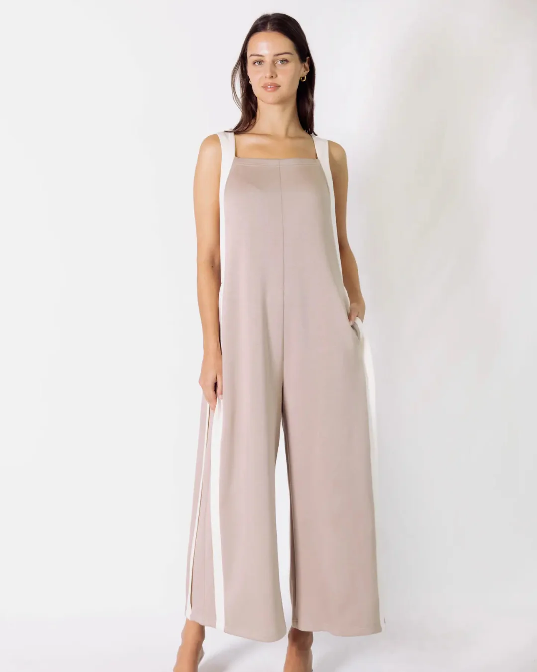 Elegant Jumpsuit with Fringe and Side Pockets